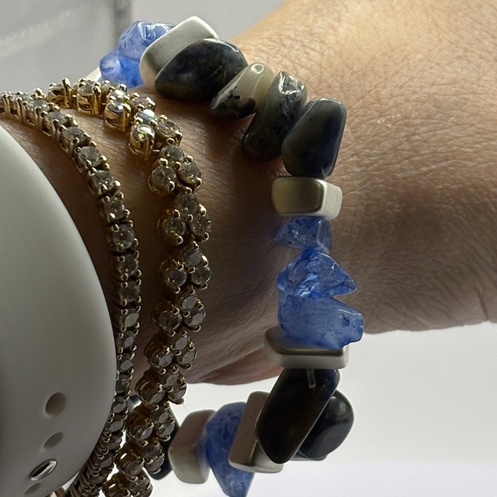 Natural Blue Stone Chip Stretch Bracelet - Boho Silver Accent - Picture 6 of 7